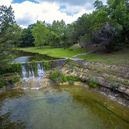 Falls Log Home Wimberley Zewnętrze zdjęcie