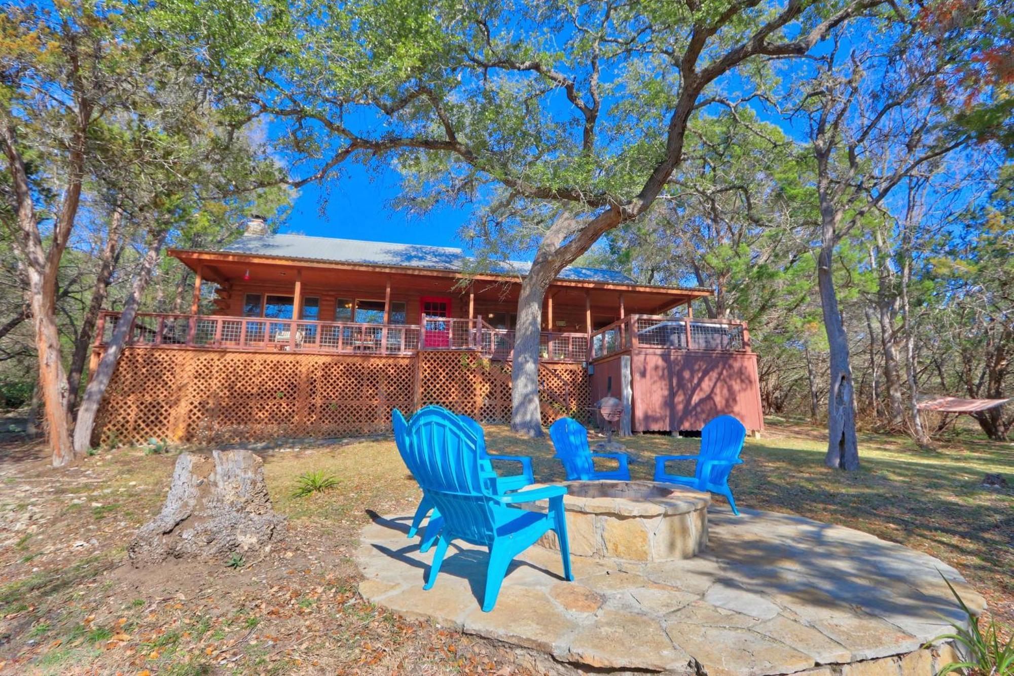 Falls Log Home Wimberley Zewnętrze zdjęcie