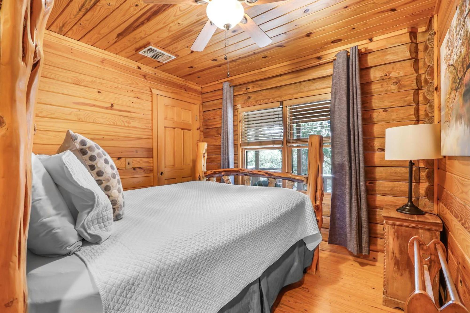 Falls Log Home Wimberley Zewnętrze zdjęcie