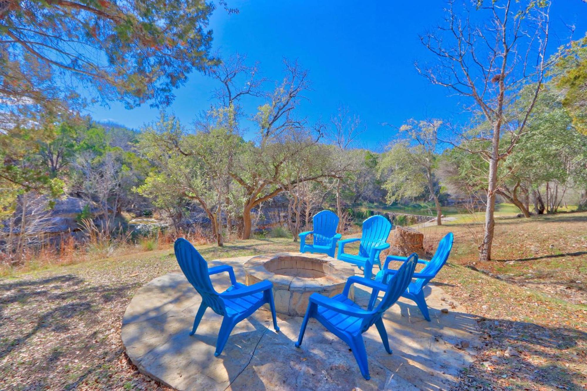 Falls Log Home Wimberley Zewnętrze zdjęcie
